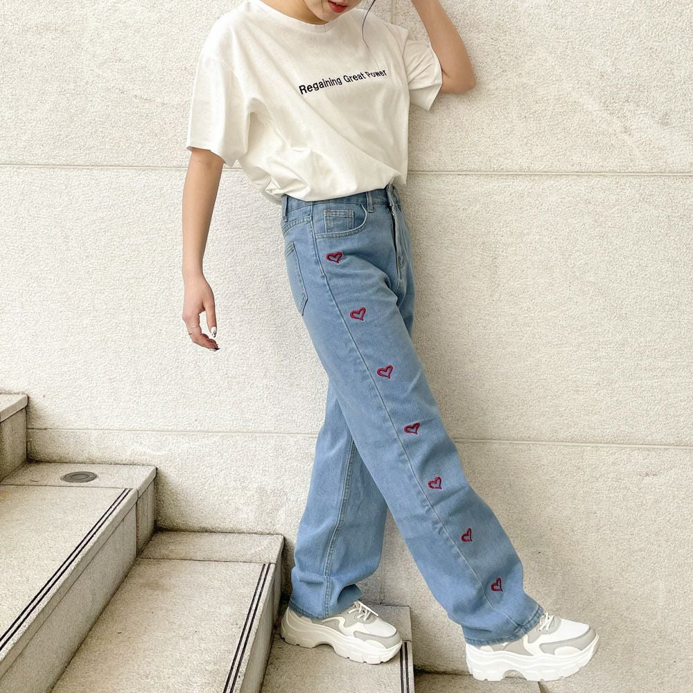 ハート刺しゅう×ストレート》レディース デニムパンツ ゆるシルエット