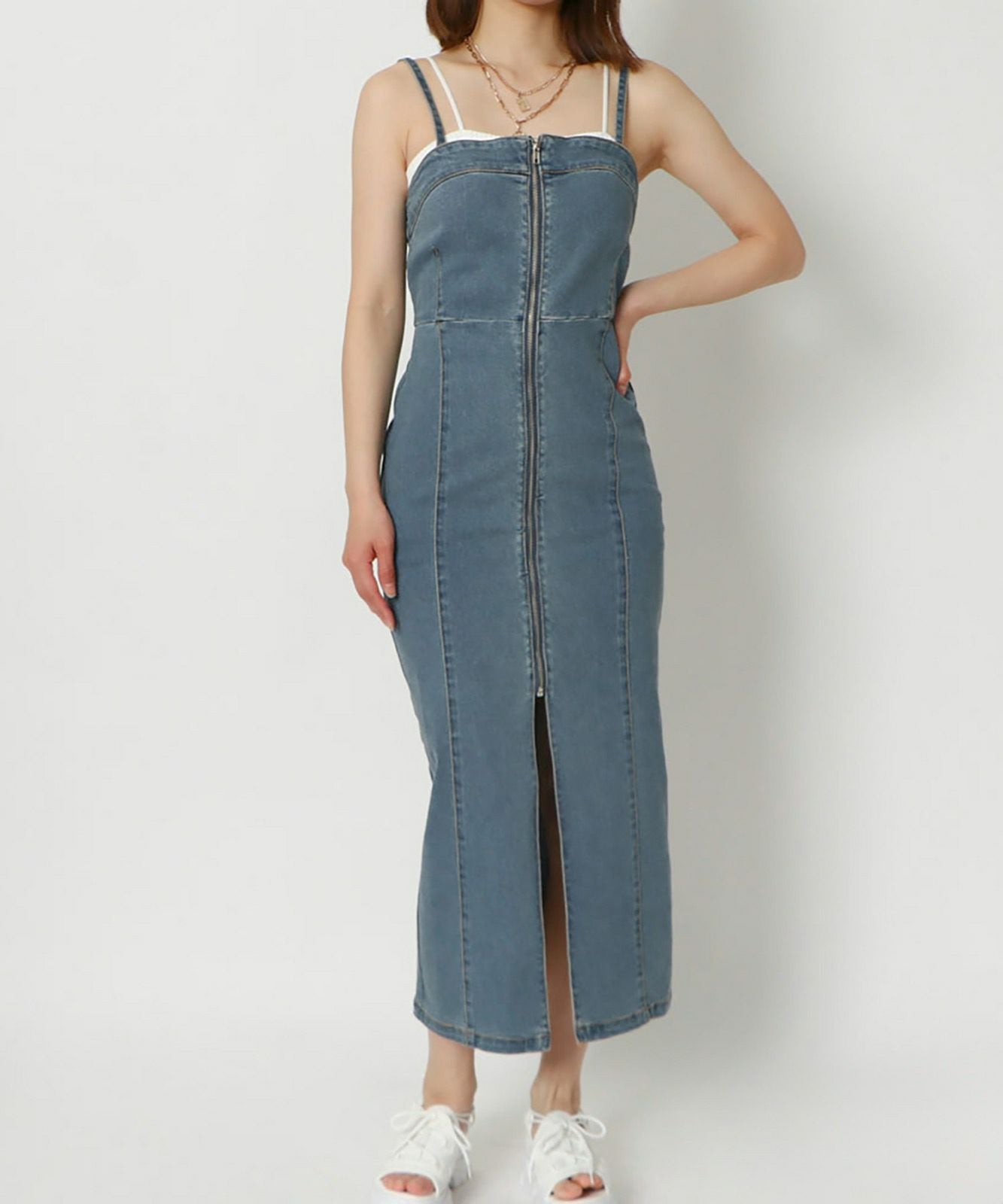 【美品】トッカ SHAMROCKドレス 22SS デニム ロングワンピース 人気 デニム ロングワンピース 大きいサイズ シャツワンピース フレア