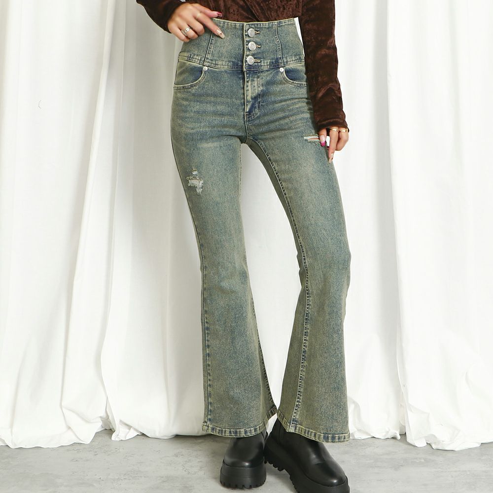 3ボタン×ヴィンテージ風》ダメージフレアデニム／脚長＆美脚シルエット