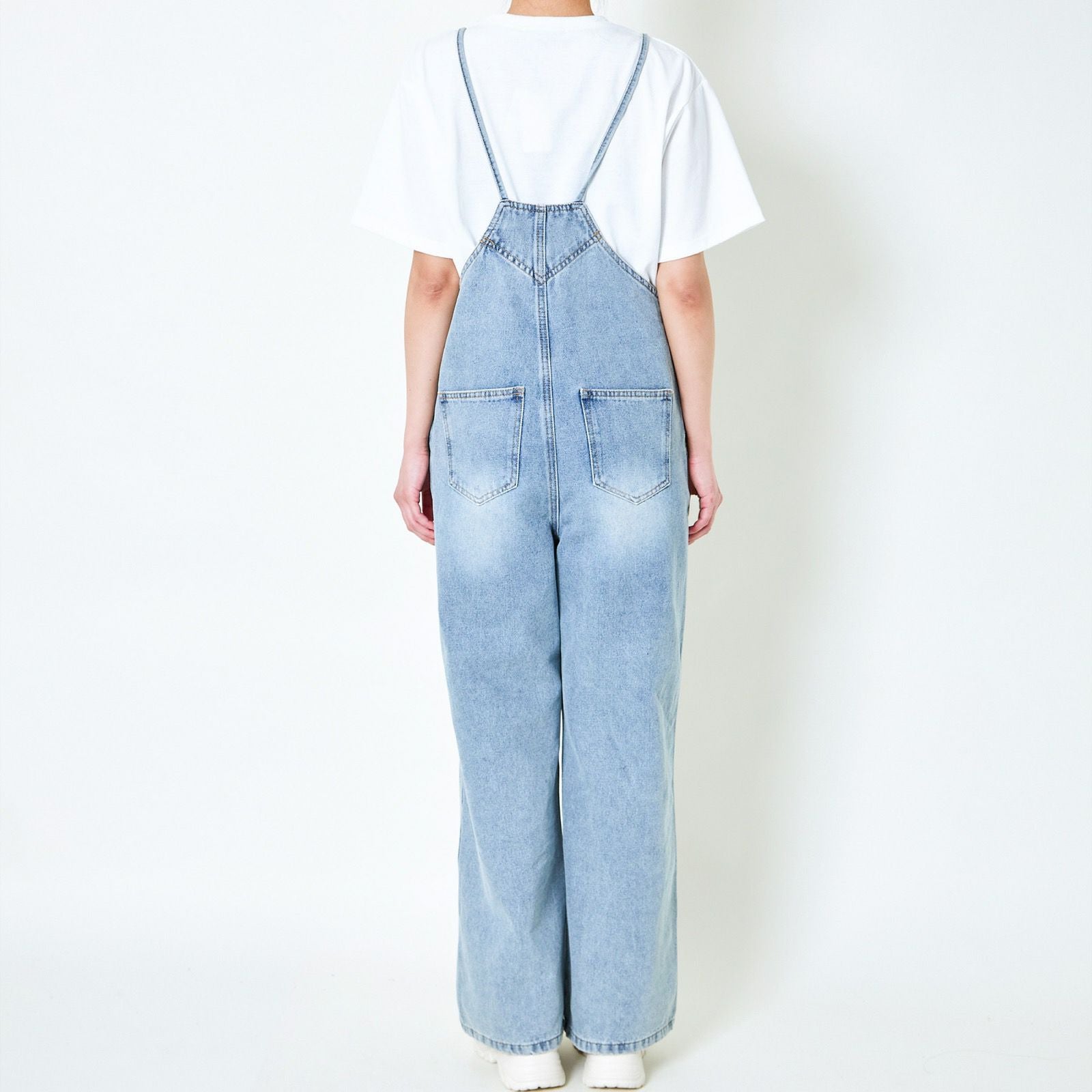 華奢ストラップ×美シルエット》レディース デニムキャミサロペット