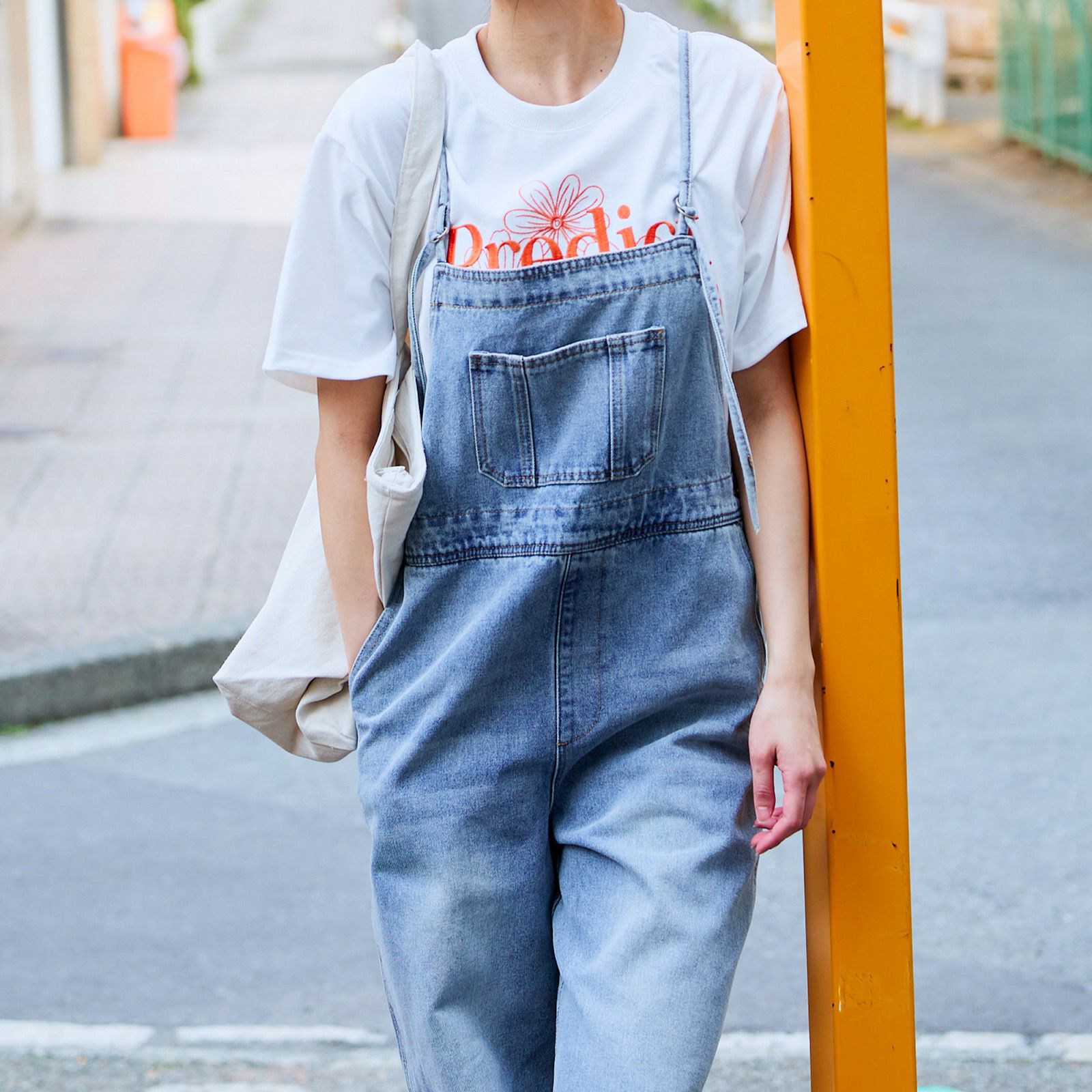華奢ストラップ×美シルエット》レディース デニムキャミサロペット