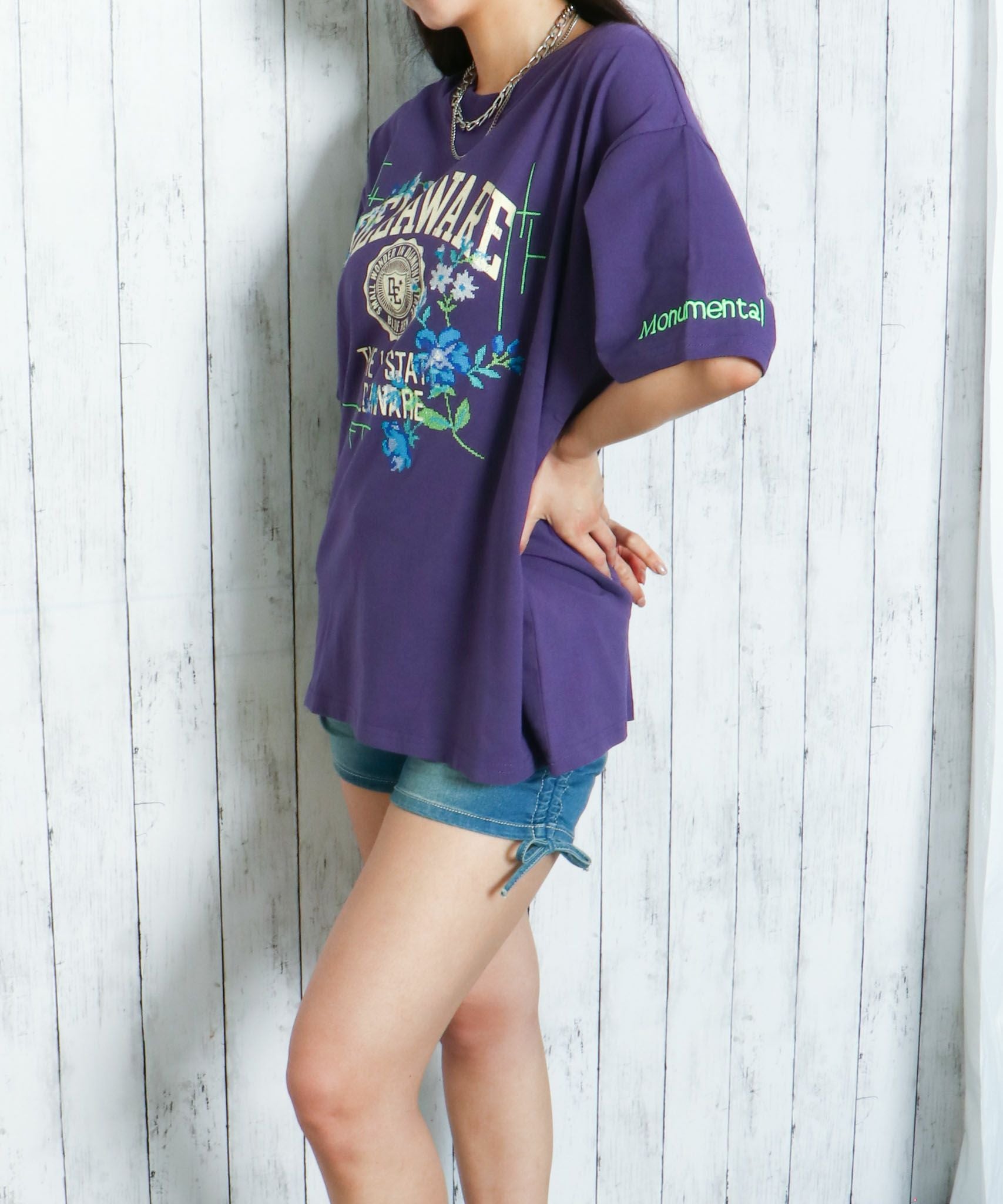 刺繍風ロゴ×花柄プリント》レディース ビッグシルエットTシャツ クロス