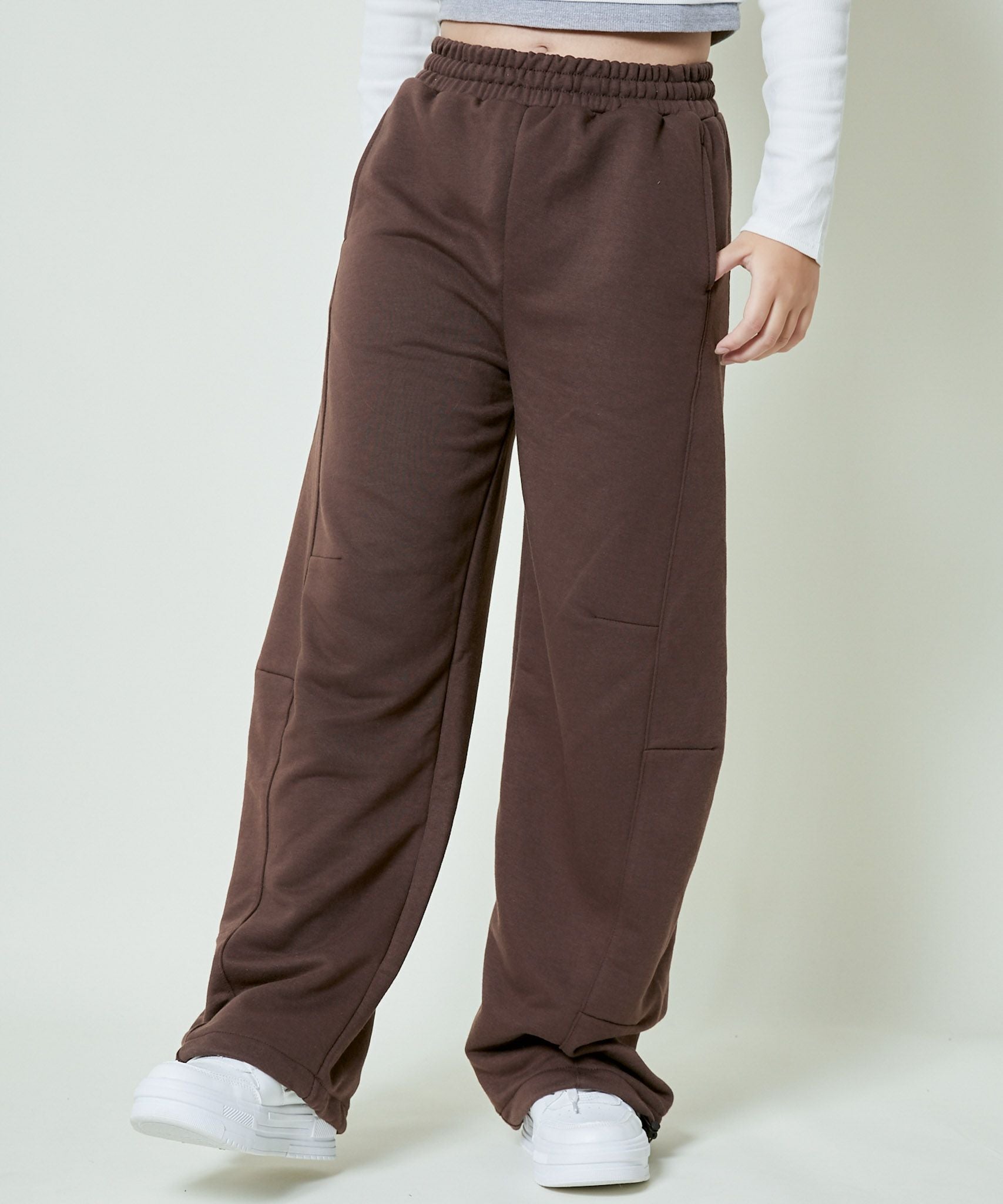 【ブラウン】スウェット ストレート ロングパンツ (WOMENS) 裾ドロスト×ゆるストレート》レディース スウェットパンツ カーブ