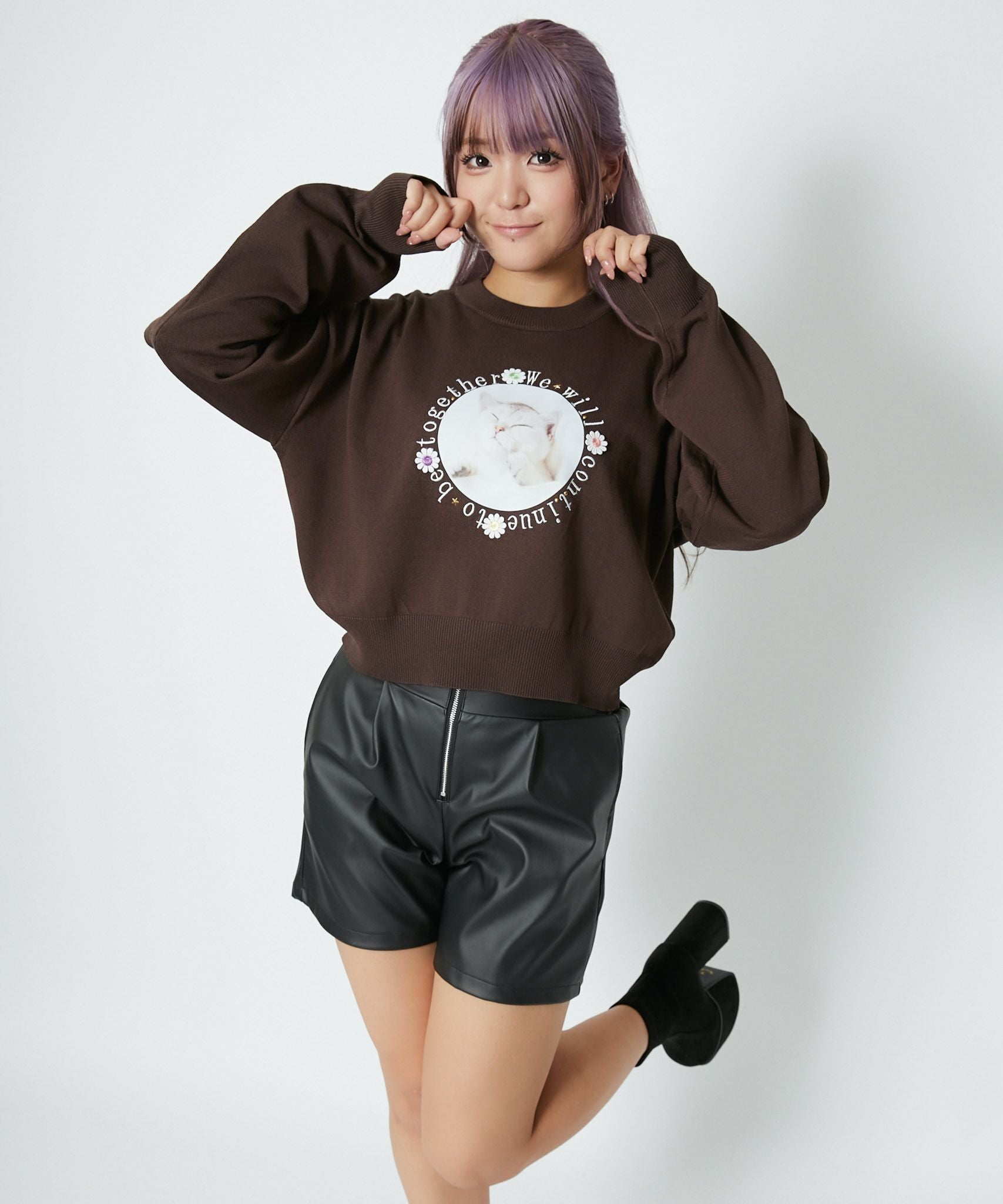 フェイクレザー×フロントジップ》レディース ショートパンツ