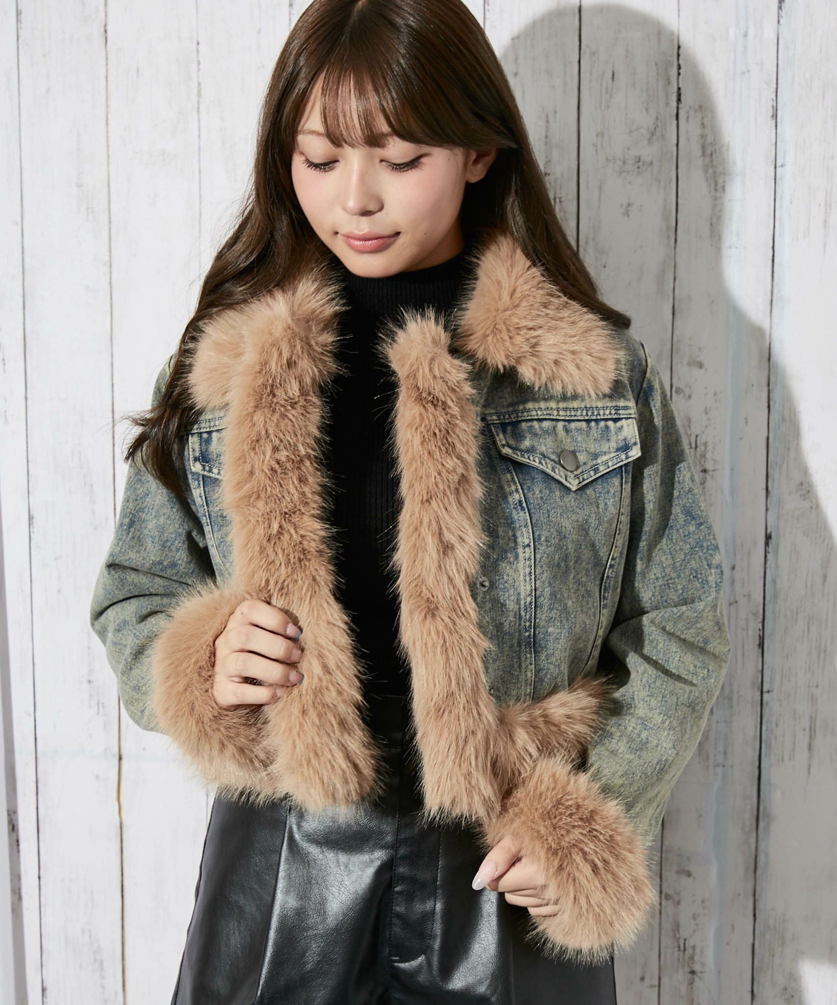 ゴルチエジーンズ　シャギーファークロップドデザインデニムジャケット ファーデザイン×デニム》レディース ジャケット 裏付き ショート丈