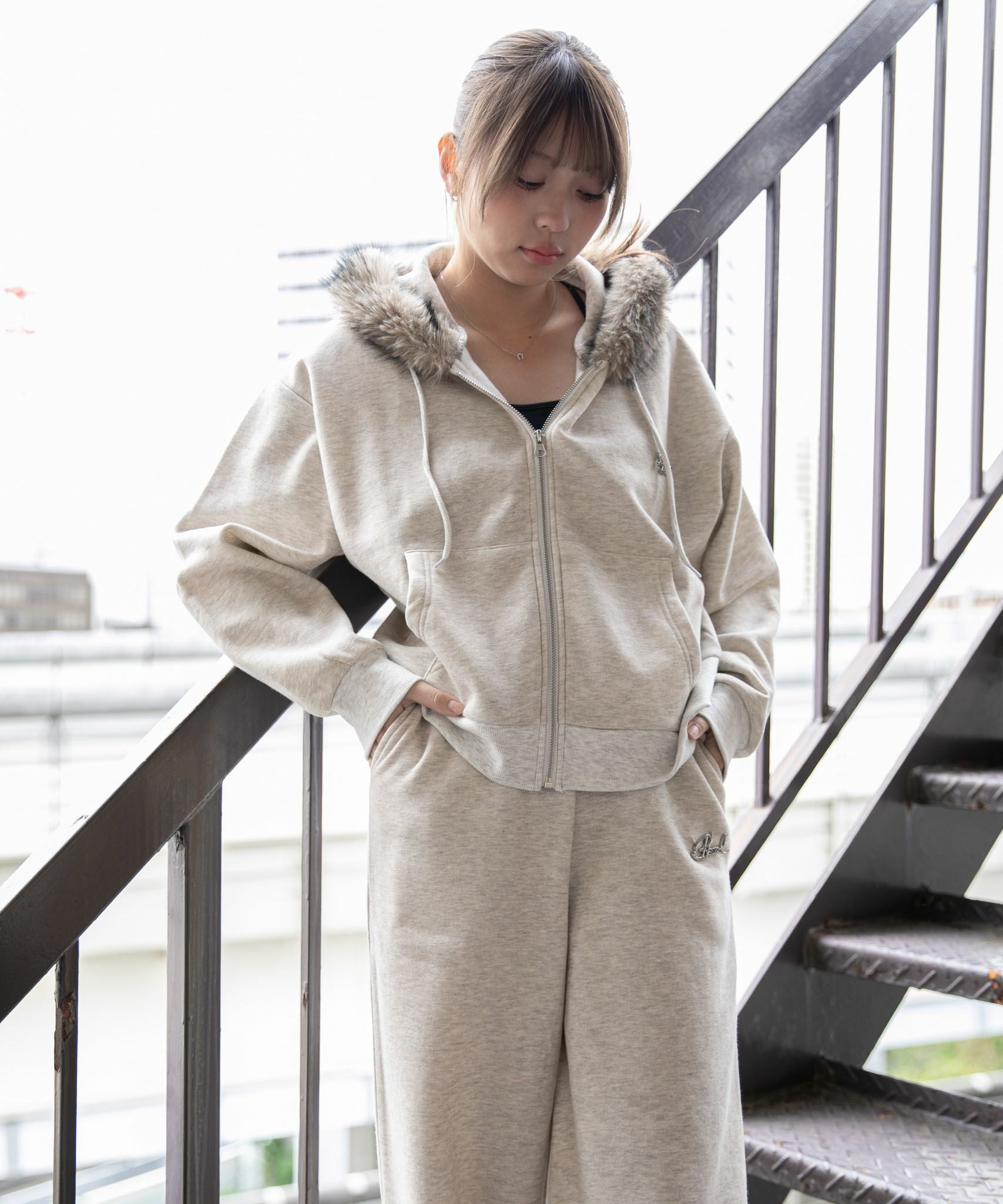 フードファー×スウェット素材》レディース 裏起毛 ジップパーカー 同