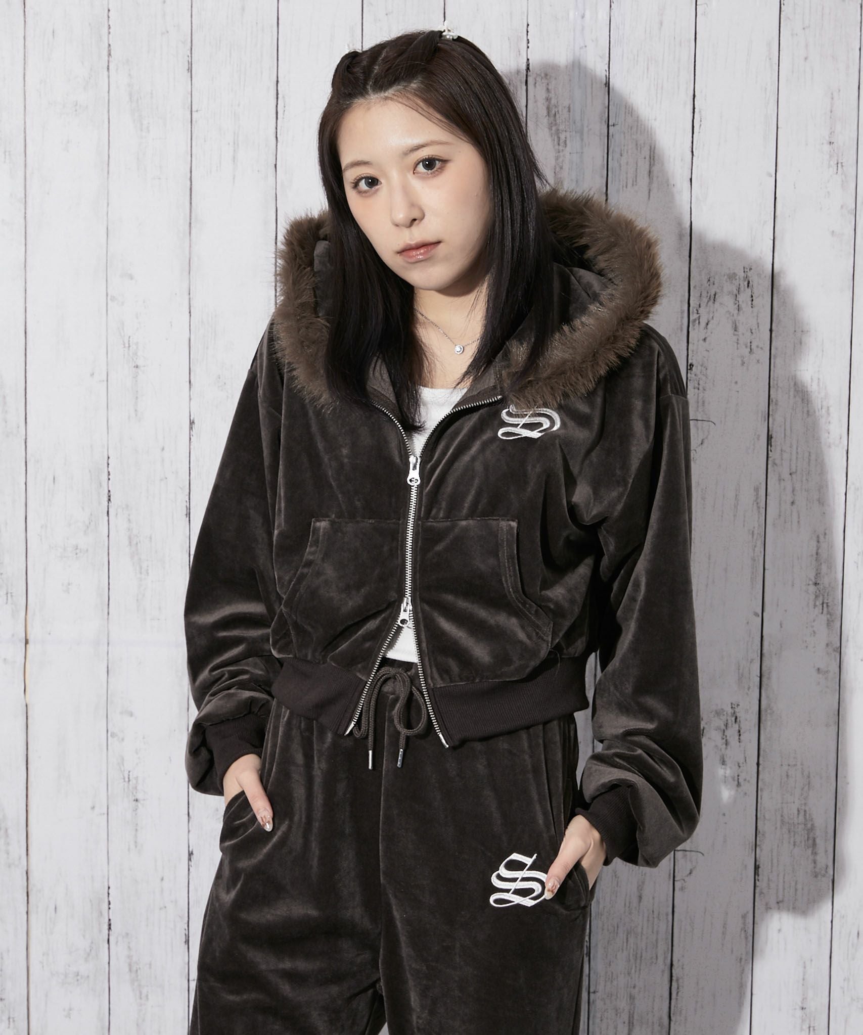 【80s vintage】ジップパーカー　ハンドメイド　リアルファー　OPTI フードファー×ラメ》裏起毛 ジップパーカー バックシルエット可愛く