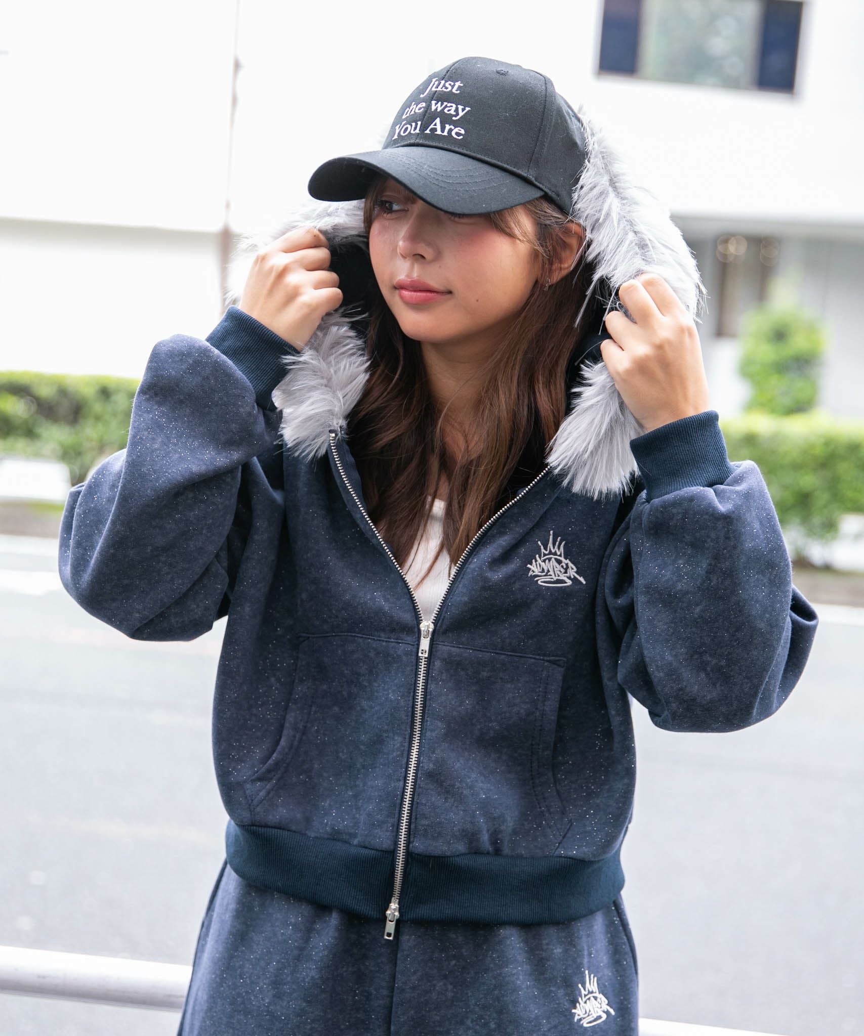 【80s vintage】ジップパーカー　ハンドメイド　リアルファー　OPTI フードファー×ラメ》裏起毛 ジップパーカー バックシルエット可愛く