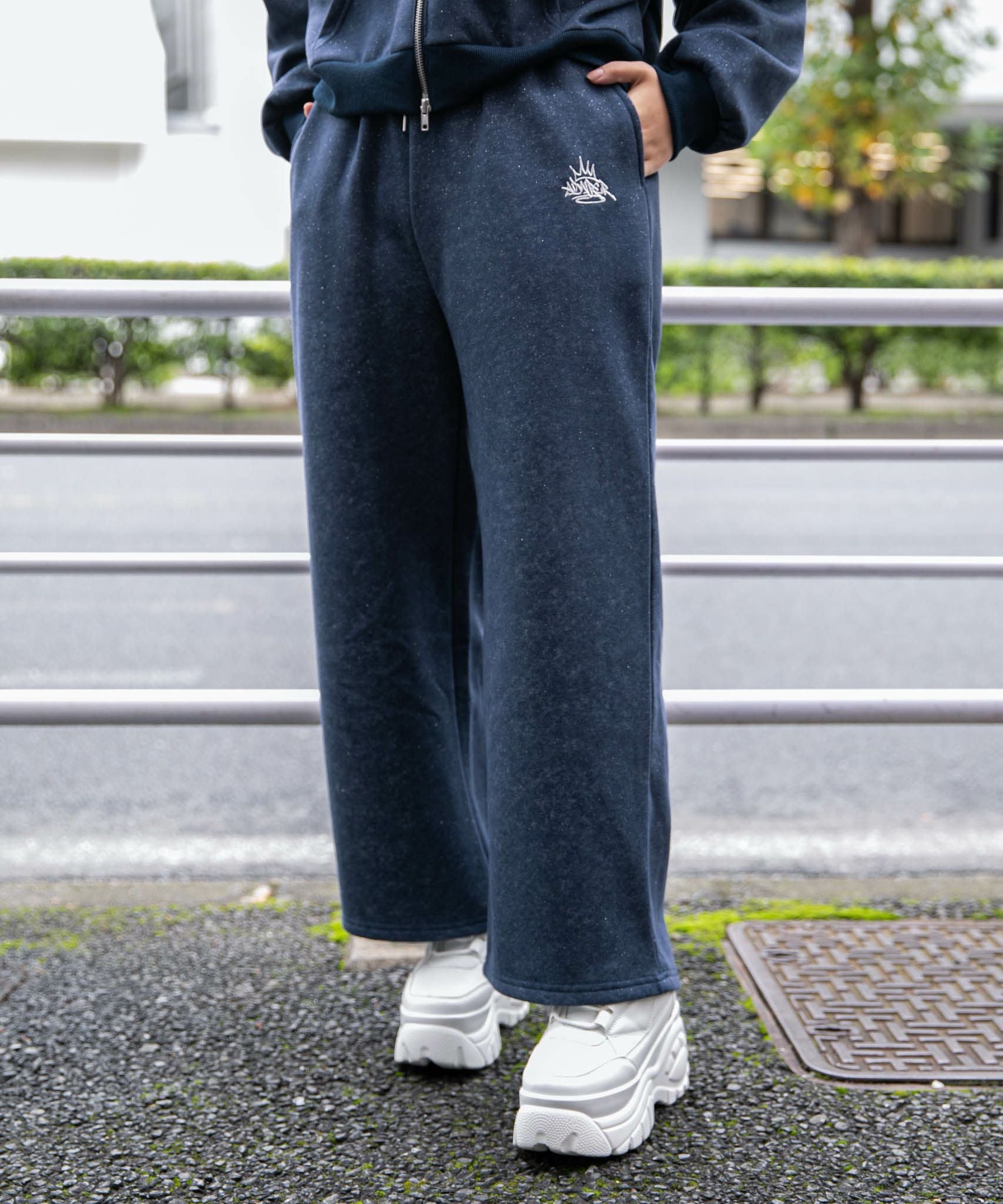 V12 冬物セット【スニード・トレーナー・パンツ】上:XL・下:L ラメきらっと》裏起毛 ワイドスウェットパンツ 体型カバー 楽ちん 春