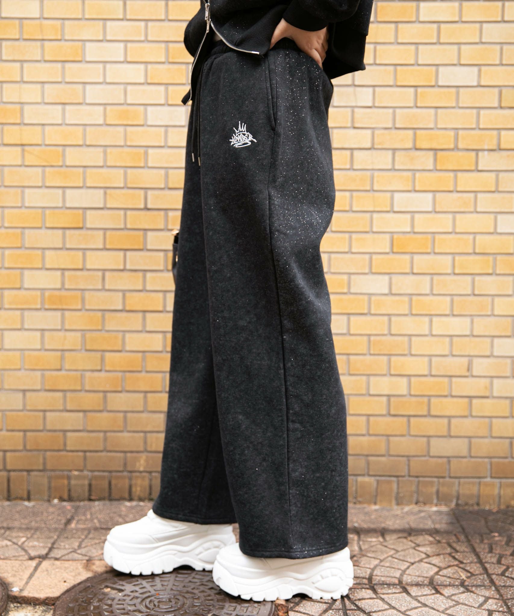 ラメきらっと》裏起毛 ワイドスウェットパンツ 体型カバー 楽ちん 春