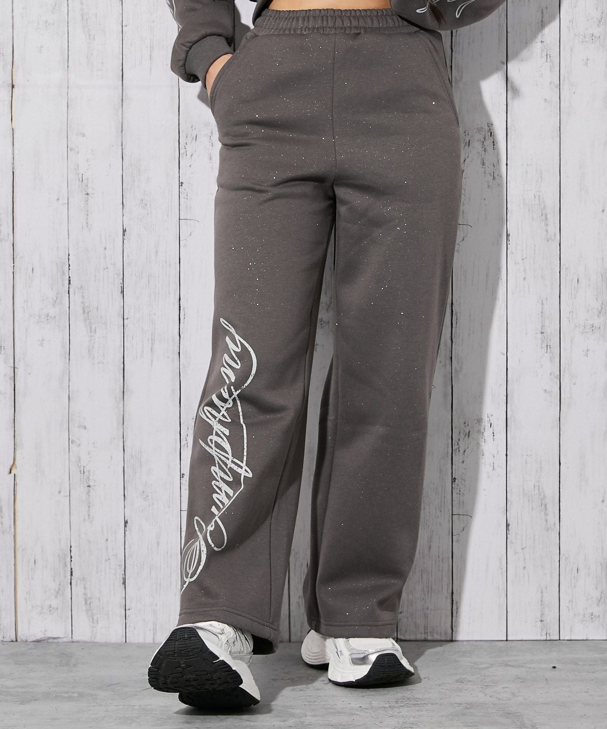 LNA Coco スゥエット 裏起毛ジャージパンツ レディース ライトグレー スウェットパンツ ジャージ 「筆記体ロゴ×裏起毛」ストリートムード