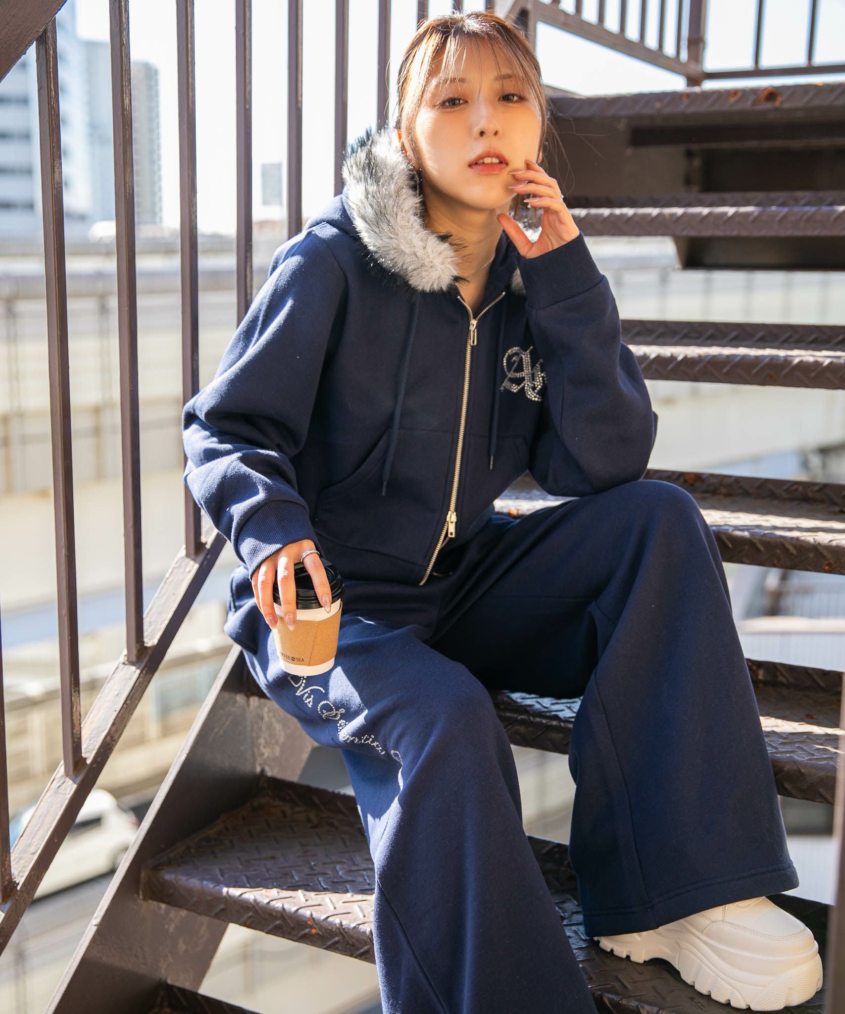 ファー付×ストーンロゴ》冬映え ストリート 裏起毛ショート丈ZIP ファー付×ストーンロゴ》冬映え ストリート 裏起毛ショート丈ZIP