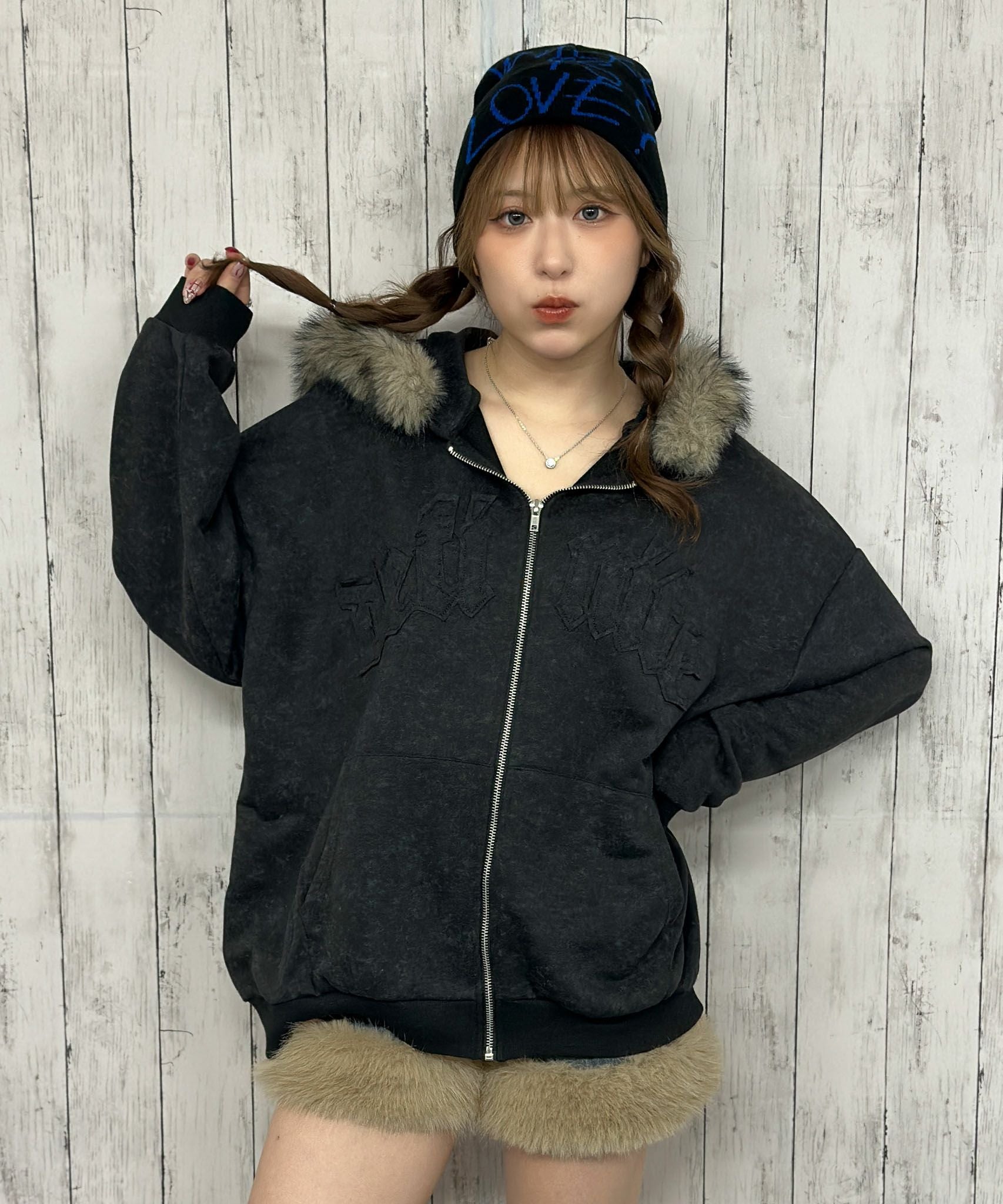愛らしく彩る取り外し可能なフードファー付きクリアビジューファスナーニットパーカー KOBE LETTUCE（神戸レタス） ニット レディース ファー カーディガン
