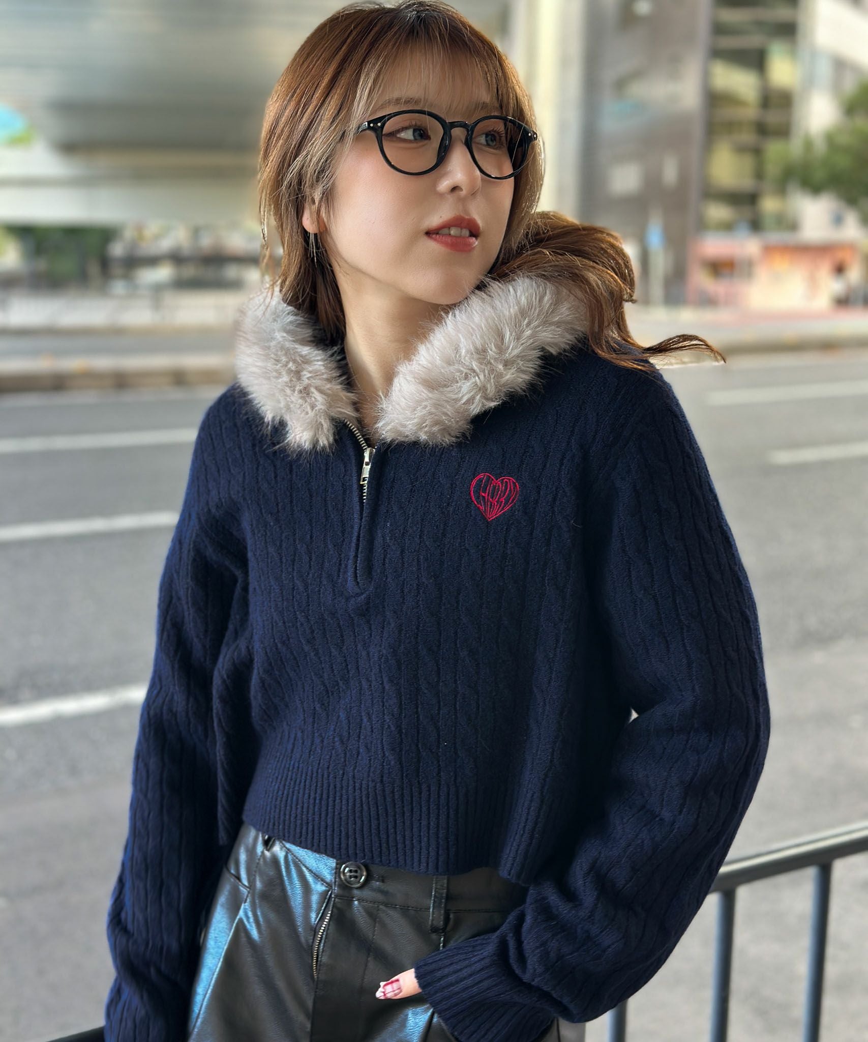 希少 CHANEL ビーニー ケーブル編み 目を引く可愛さ】CHANEL CCマーク ニットキャップ 耳当て (CHANEL