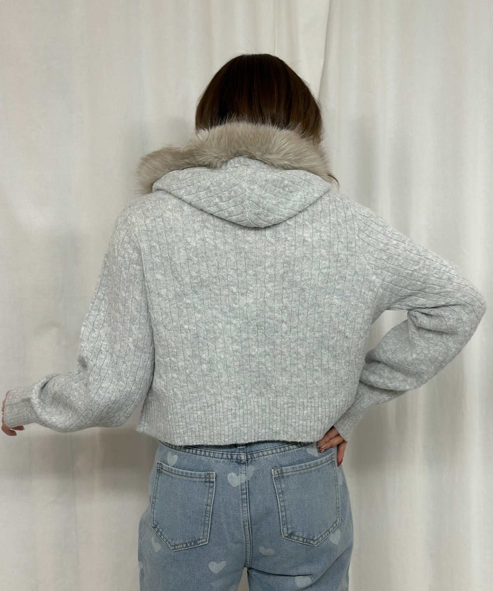 モコモコニットフードコート ケーブル編み×ファーフード》ハーフZIPニットプルオーバー／秋冬