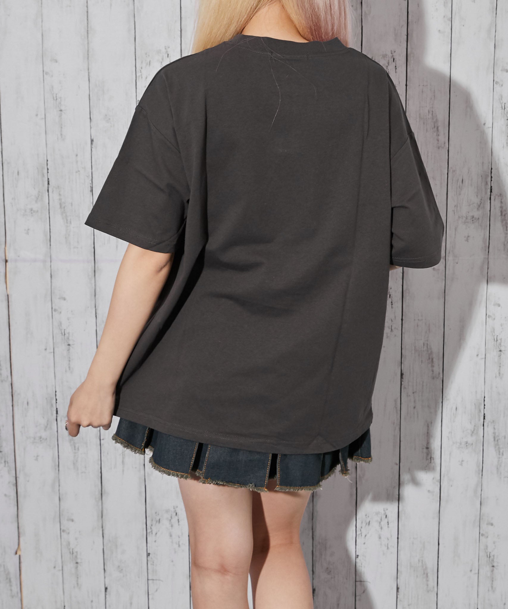 貼り付け刺繍 うさぎ》Tシャツ／カジュアル×ストリート／春夏／全3色