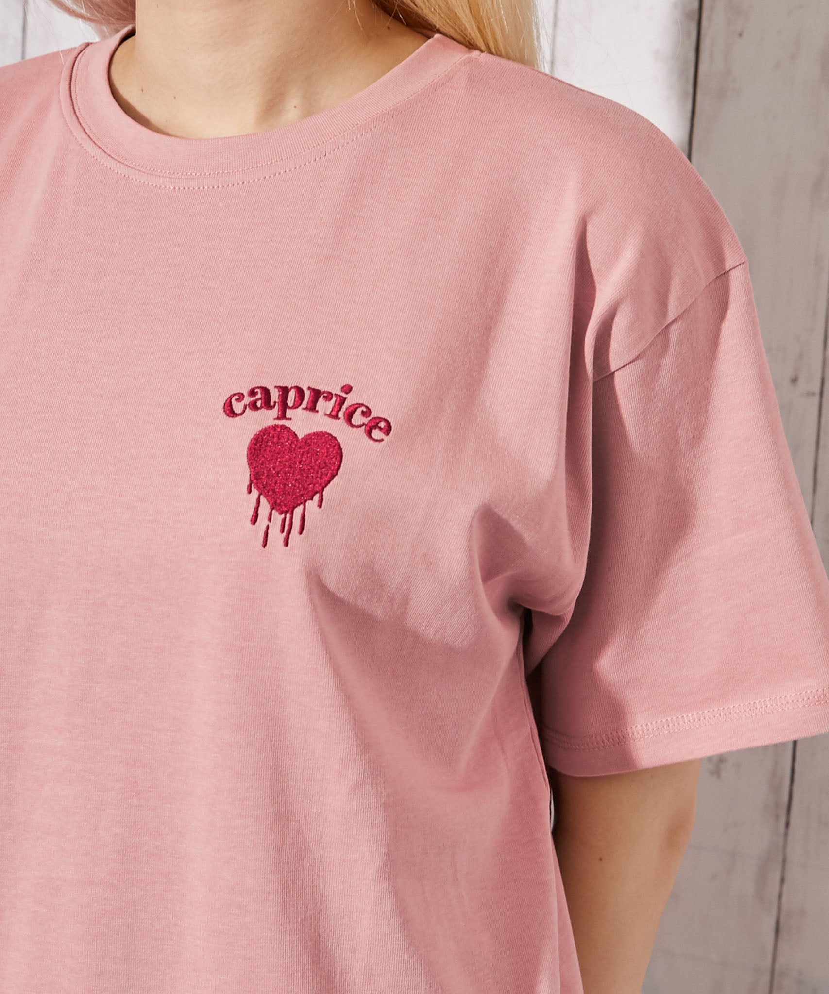 ワンポイントハート刺繍》Tシャツ／カジュアル×Y2K／春夏／全4色