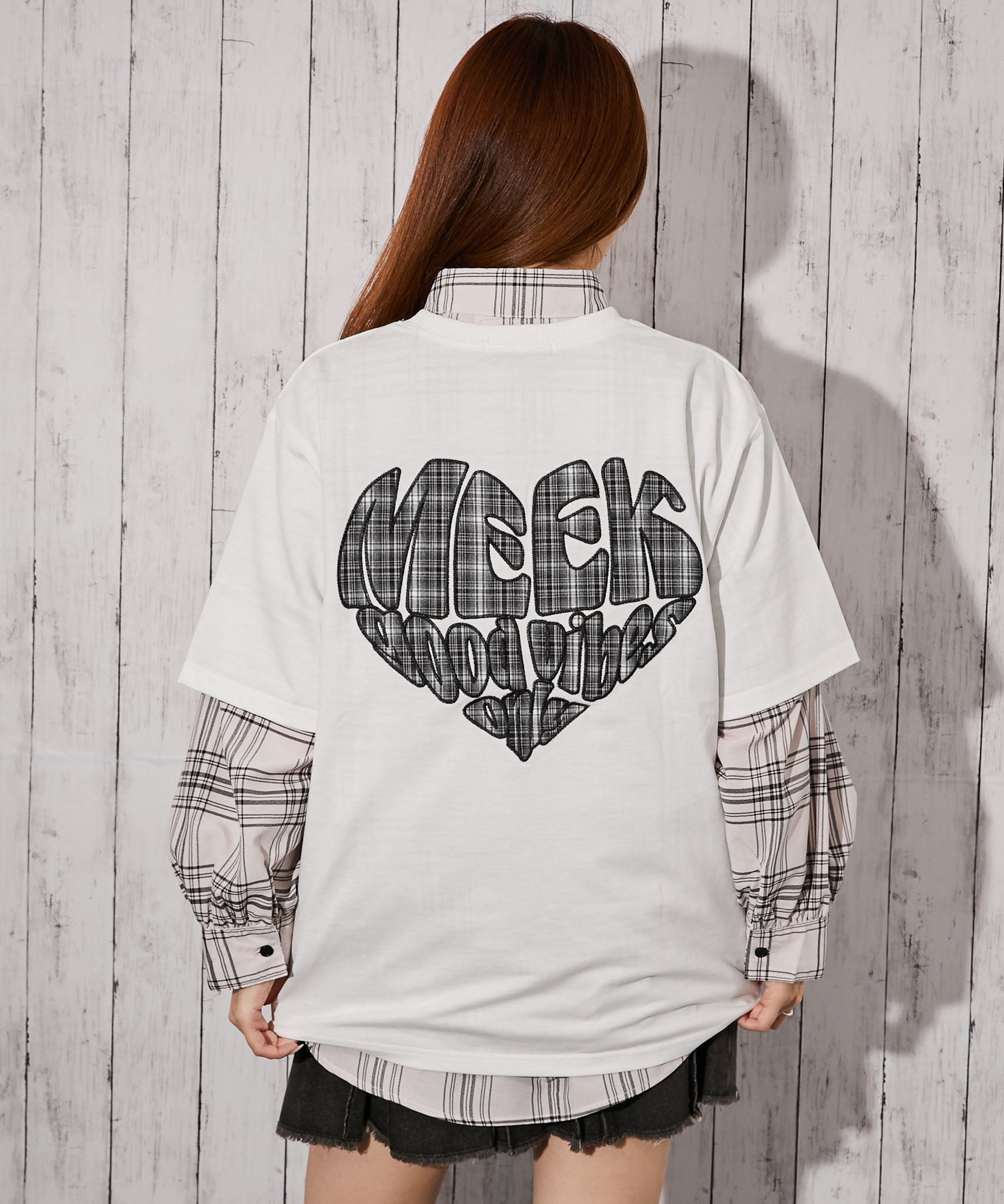 チェックハートロゴ》バックプリントTシャツ／ストリート／春夏／全4