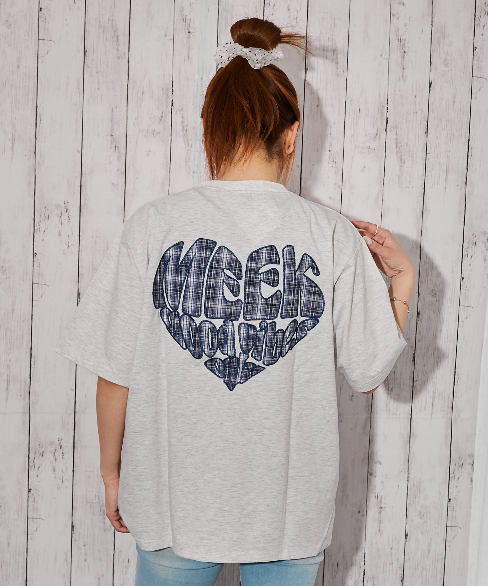 チェックハートロゴ》バックプリントTシャツ／ストリート／春夏／全4
