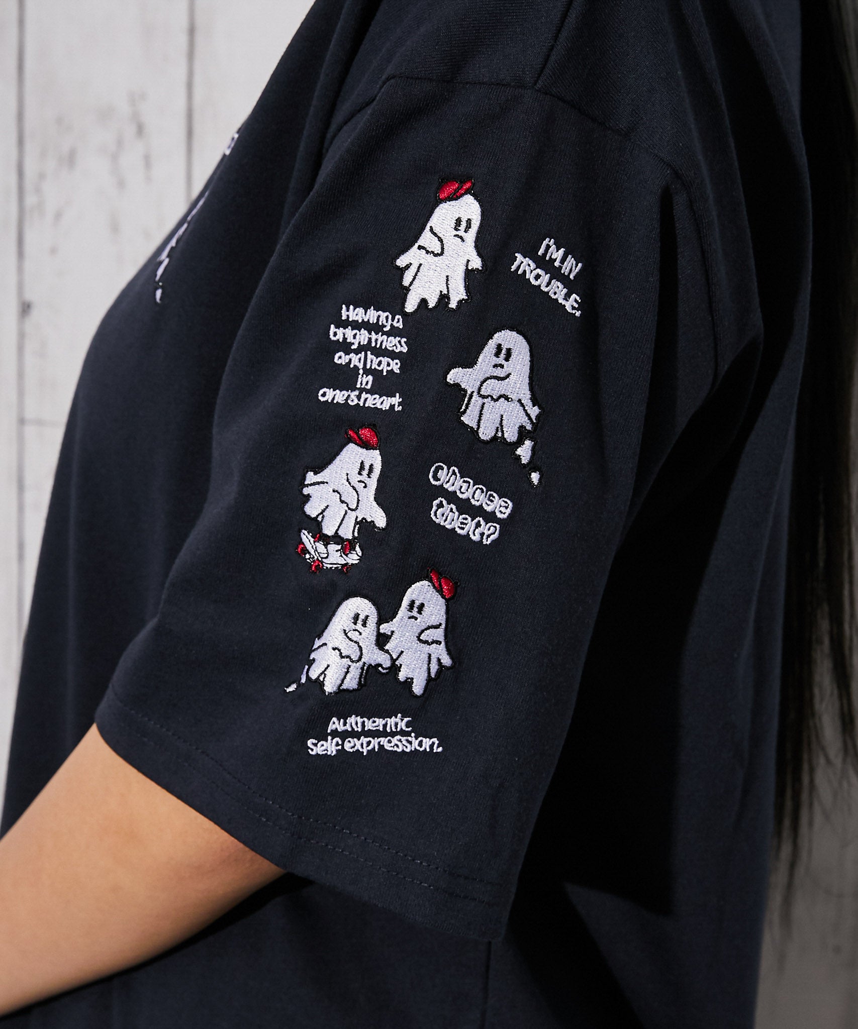 ■ VETEMENT 21AW バックロゴオーバーサイズ シャツ 48195* おばけ刺繍》ビックTシャツ／ストリート／春夏／全3色 | GORGE