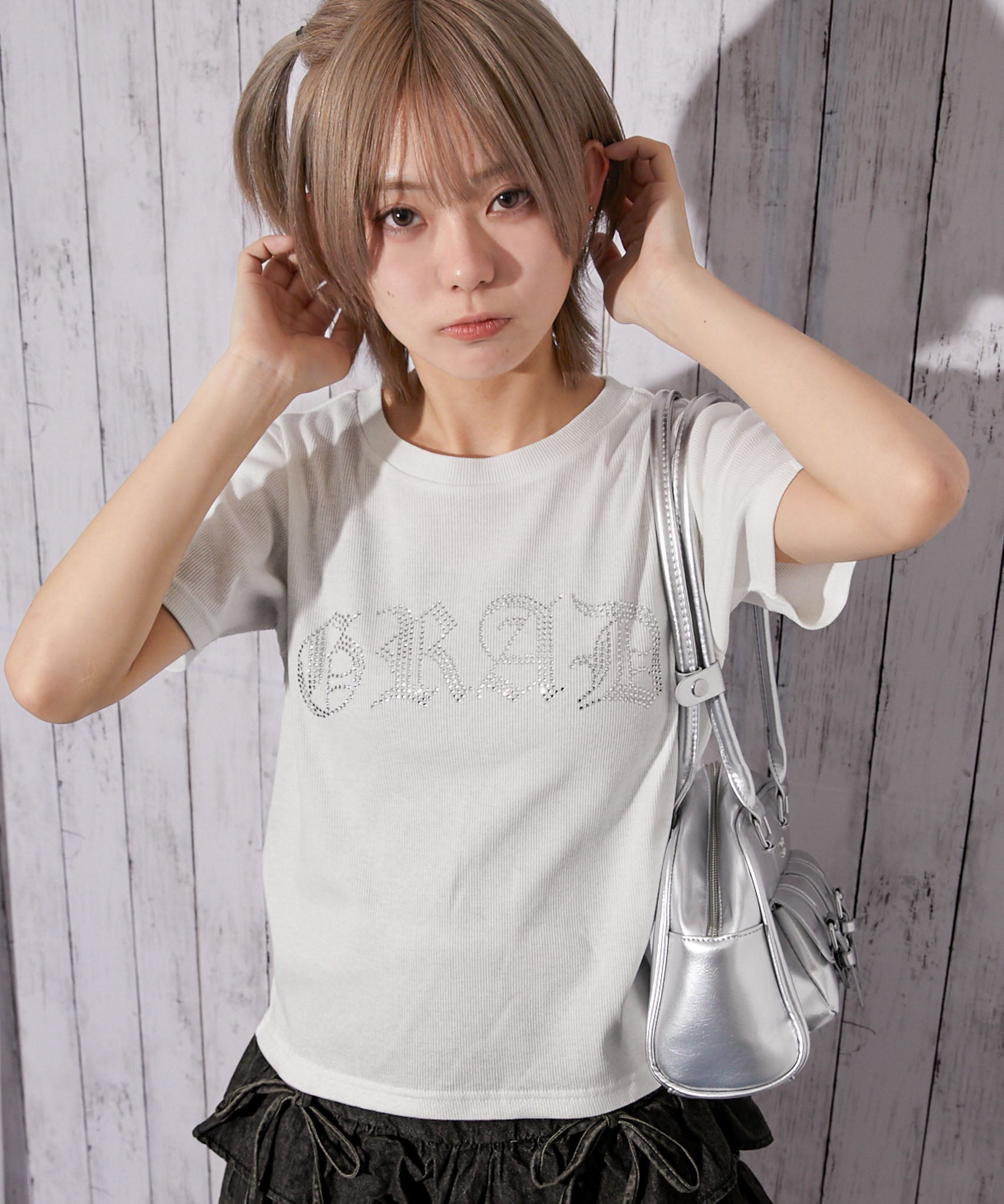 ラインストーンロゴ×短丈》Tシャツ／Y2K／春夏／全2色 | GORGE